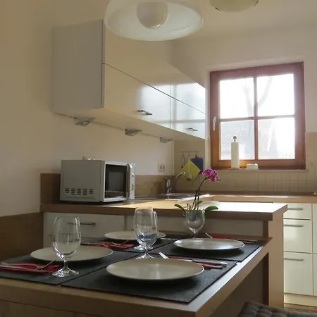 Lägenhet Ferienwohnung Chiemseestrand Chieming